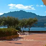 Apartman Fronte Con Parcheggio - Rainbow House
